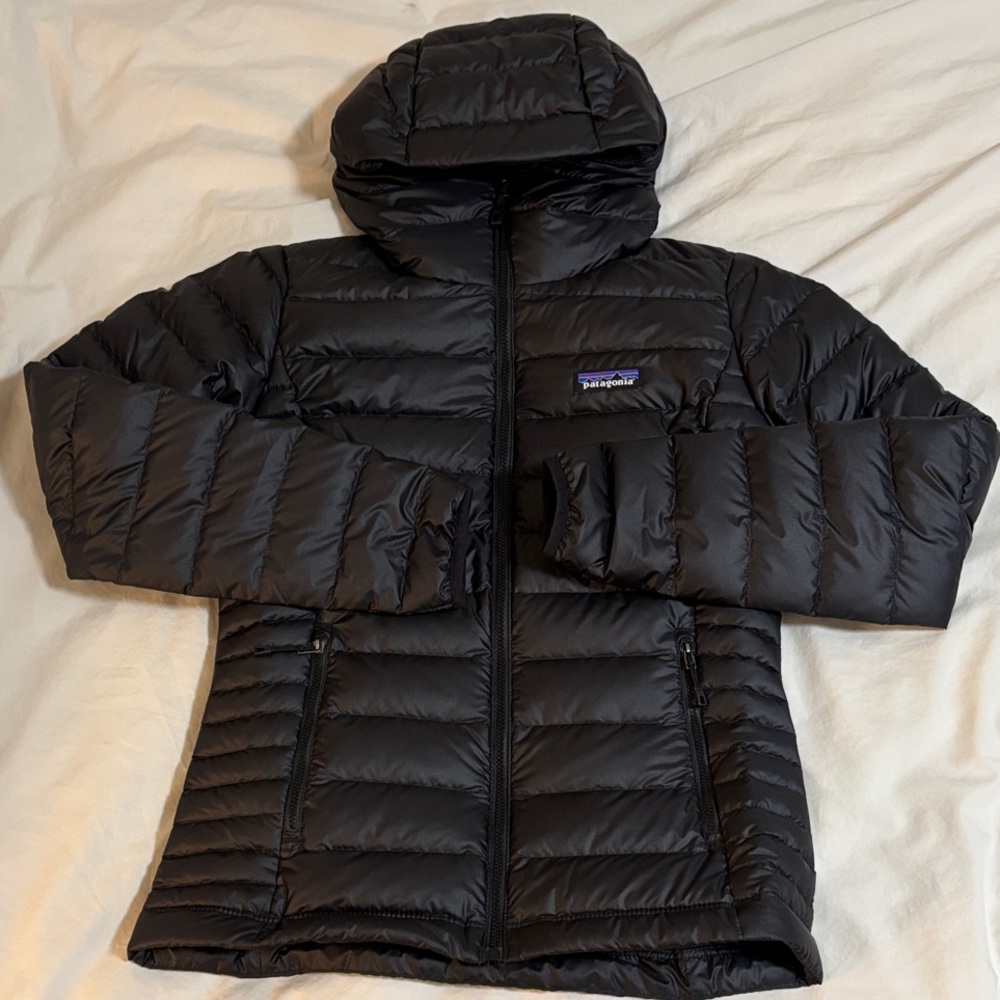 Patagonia Women’s Down Hooded Jacket Black XXS